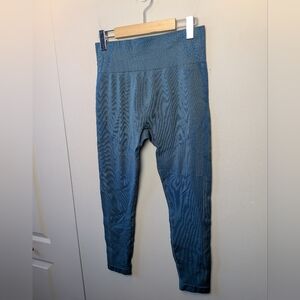 GYMSHARK Geo Seamless Women Legging Blue Color Size ? Large? Activewear